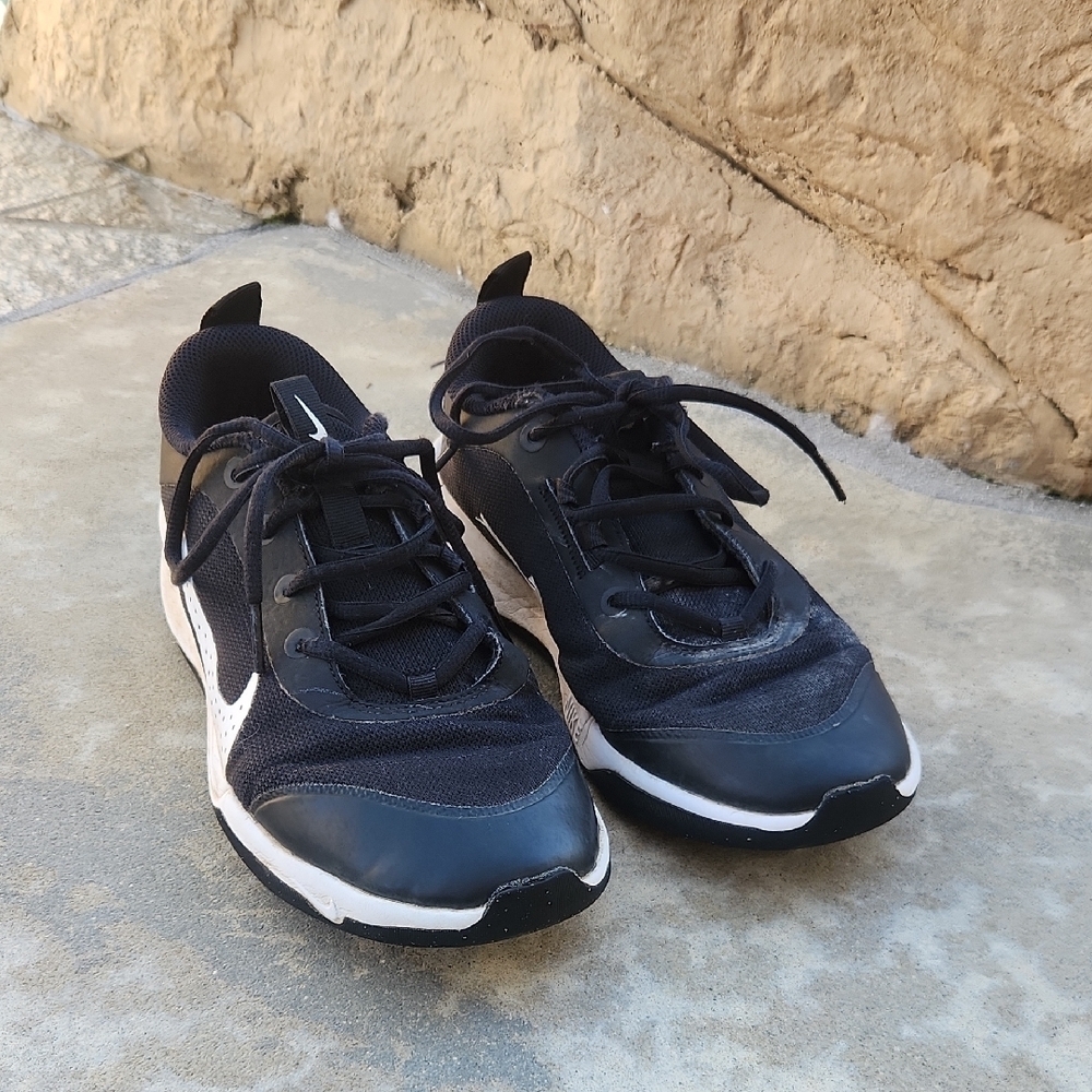 Nike Black Sneakers Shoes Size 6.5